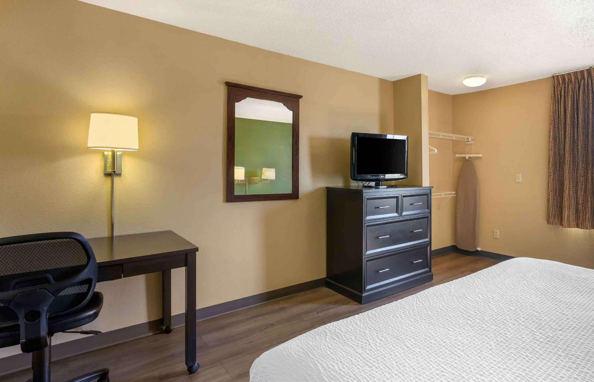 Extended Stay America Select Suites - Raleigh - Rdu Airport Morrisville Exteriör bild