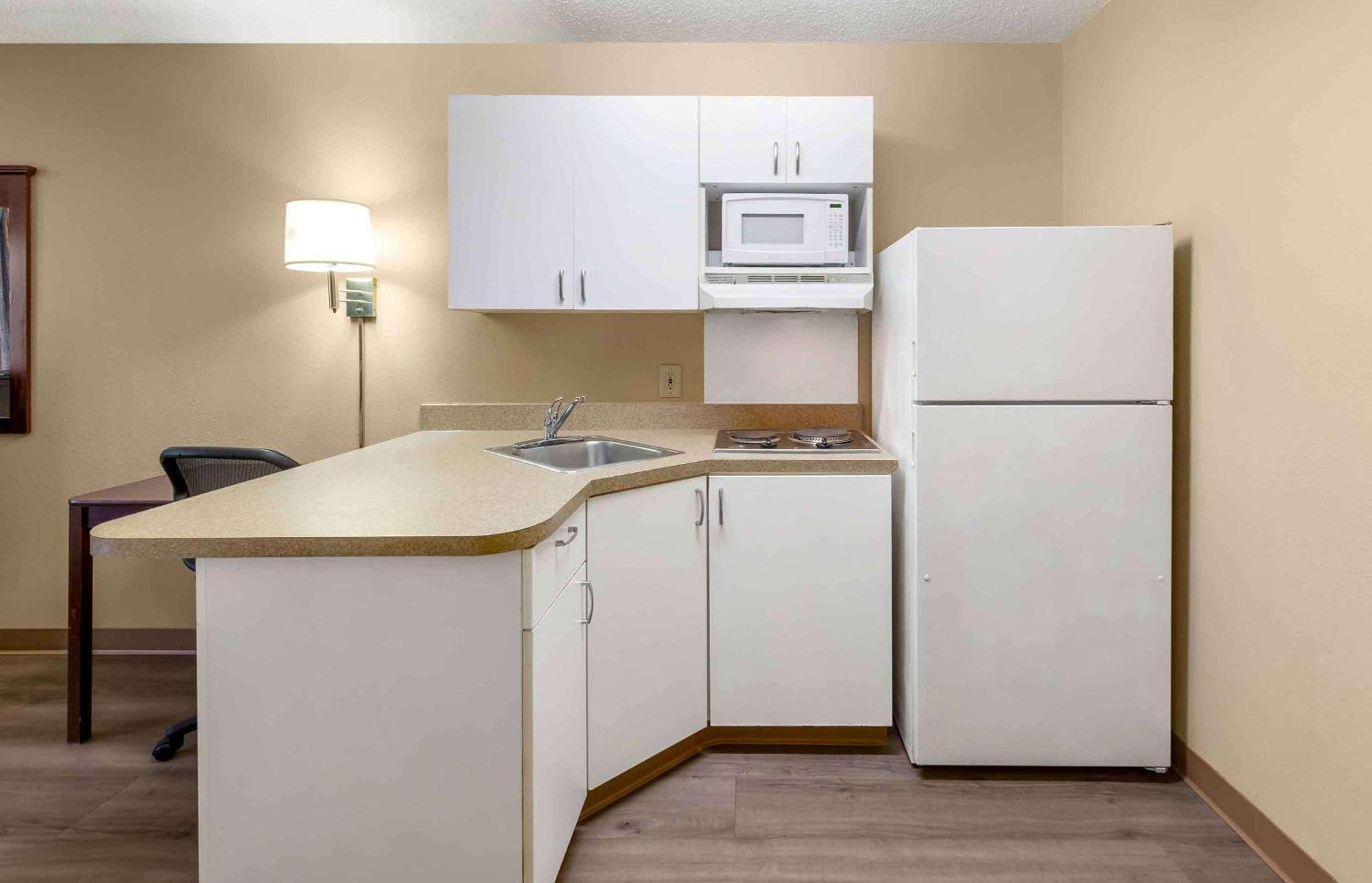 Extended Stay America Select Suites - Raleigh - Rdu Airport Morrisville Exteriör bild