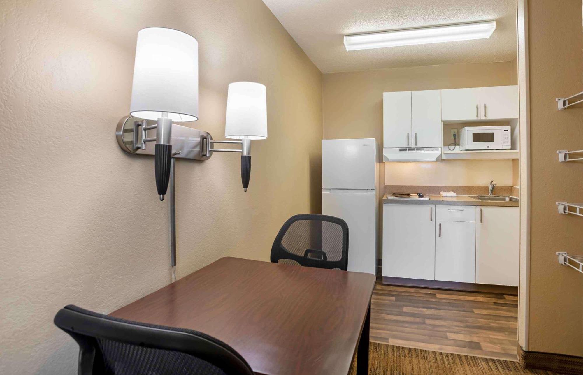 Extended Stay America Select Suites - Raleigh - Rdu Airport Morrisville Exteriör bild