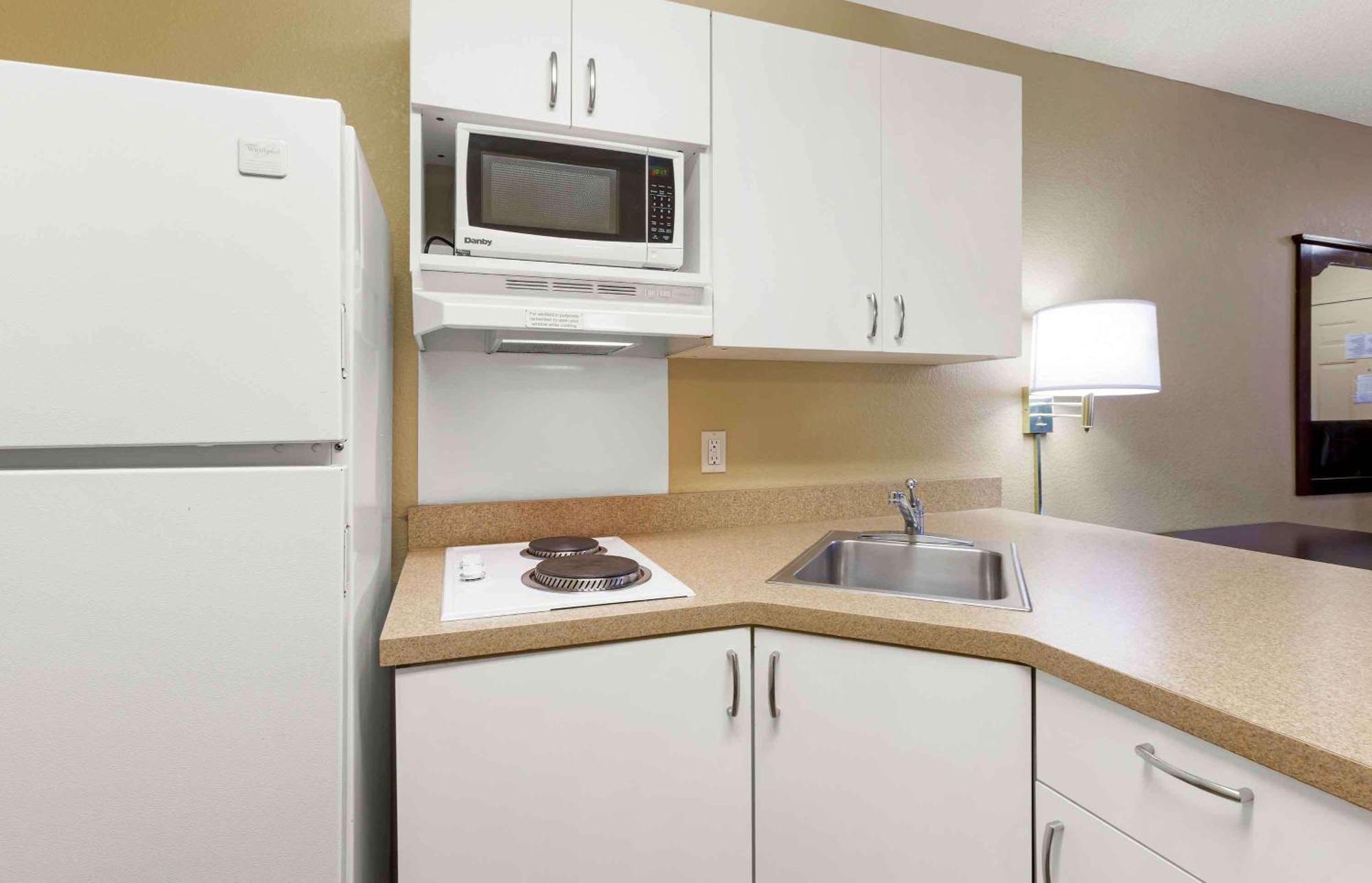 Extended Stay America Select Suites - Raleigh - Rdu Airport Morrisville Exteriör bild
